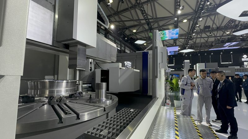 兄弟钻攻中心与国产机：优缺点对比解析